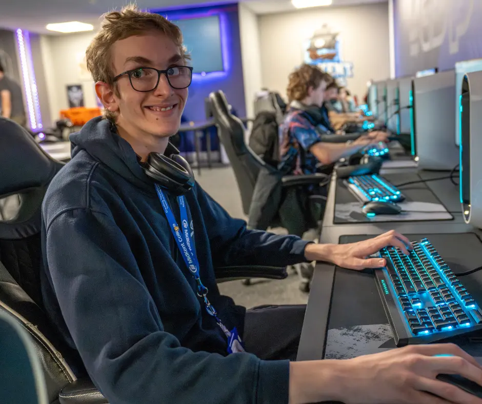 Esports student on the computer